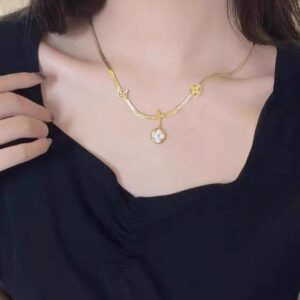 سلسلة 0017